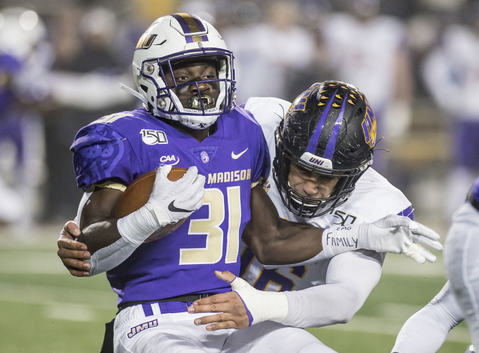 121319ap-uni-james-madison-2